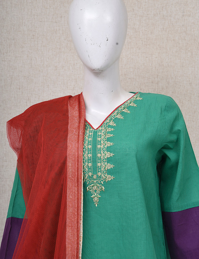 WomenEmbroided2-PieceKhaddarKurta-Dupatta_2.jpg